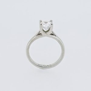 Witgouden verlovingsring met 1,00ct briljant geslepen diamant – handgemaakt in Uden