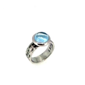 Ring Balance of Nature in 18kt witgoud met topaas edelsteen