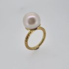 Ring Nature Geelgoud 18kt met witte zoetwaterparel