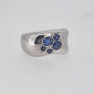 Ring Toscane - witgoud 18kt met blauwe saffieren