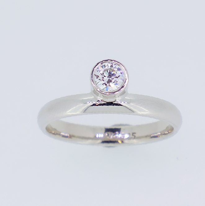 AirBrush_20250310133644 Ring Paris Cherry 18kt witgoud met 0,25 ct diamant